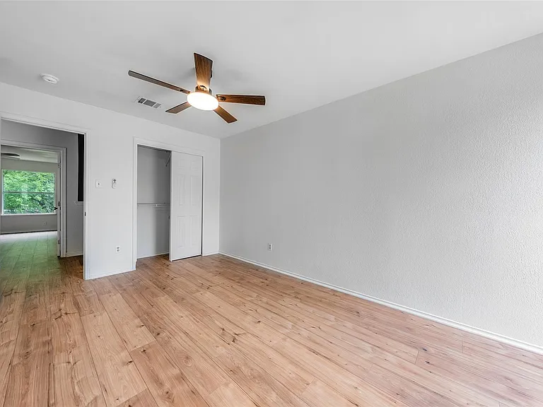 13701 Cambourne Dr — Photo 22