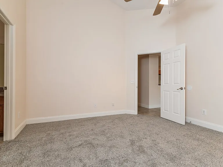 2708 Eagle Creek Ct — Photo 8