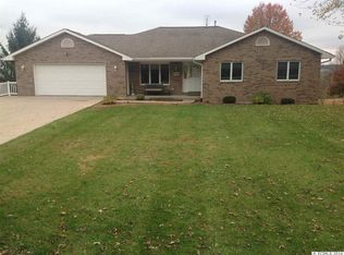 15752 Lore Mound Rd, Dubuque, IA 52002