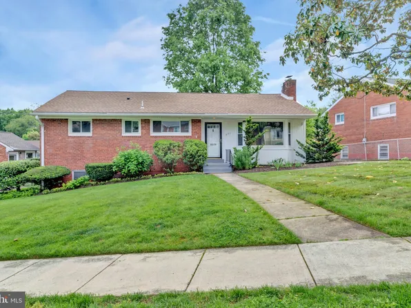 871 N Longfellow St, Arlington, VA 22205