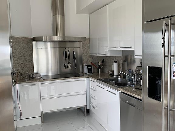 2nd image of 6365 Collins Ave #4707