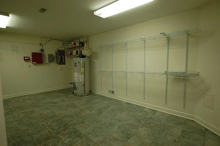 3450 Golden Ave #6 — Photo 9