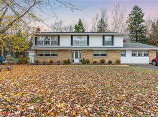 6 Lori Ct, Rothesay, NB E2E 3J5