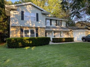 2146 Kilps Dr, Waukesha, WI 53188