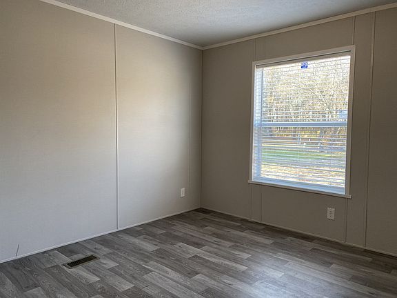 5th image of 10601 Lyons Ct