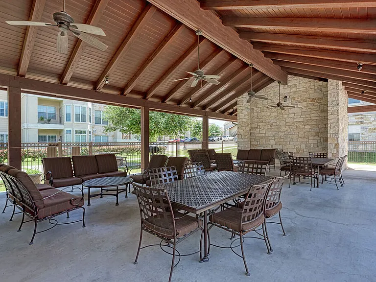 Riverhorse Ranch Apartments II — Photo 5