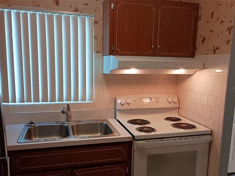 1875 Sunny Dr #G32 — Photo 7