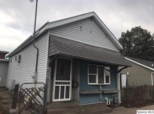 628 S 8th St, Quincy, IL 62301