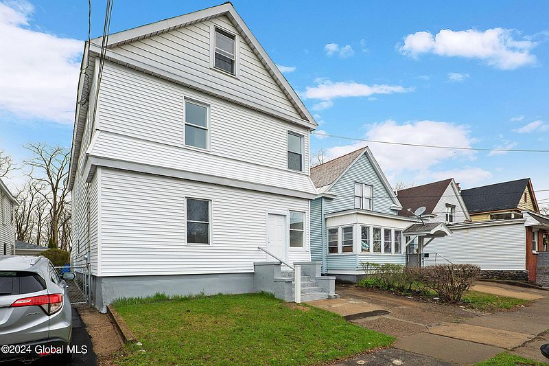 3rd image of 1118 Cutler Street