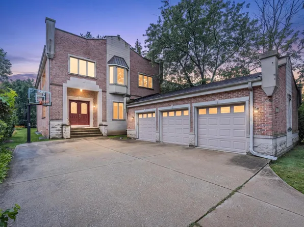 2935 Keystone Rd, Northbrook, IL 60062