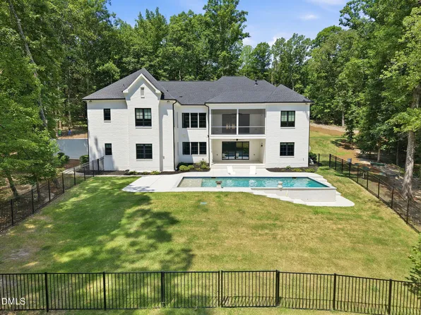 360 Democracy Pl, Apex, NC 27523