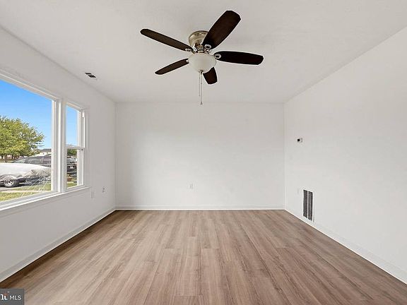 5th image of 178 Hackberry Dr