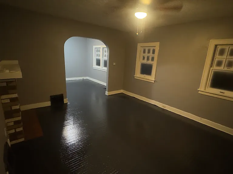 1917 Clinton St — Photo 9