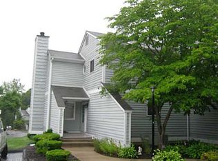 201 Golf Dr, East Haven, CT 06512