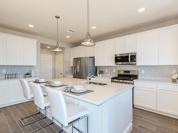 3rd image of 17146 W Cavedale Dr