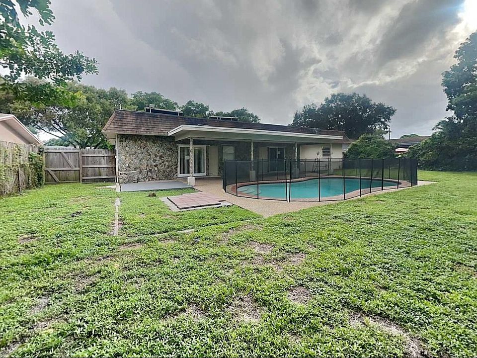 1st image of 7520 NW 13th Ct