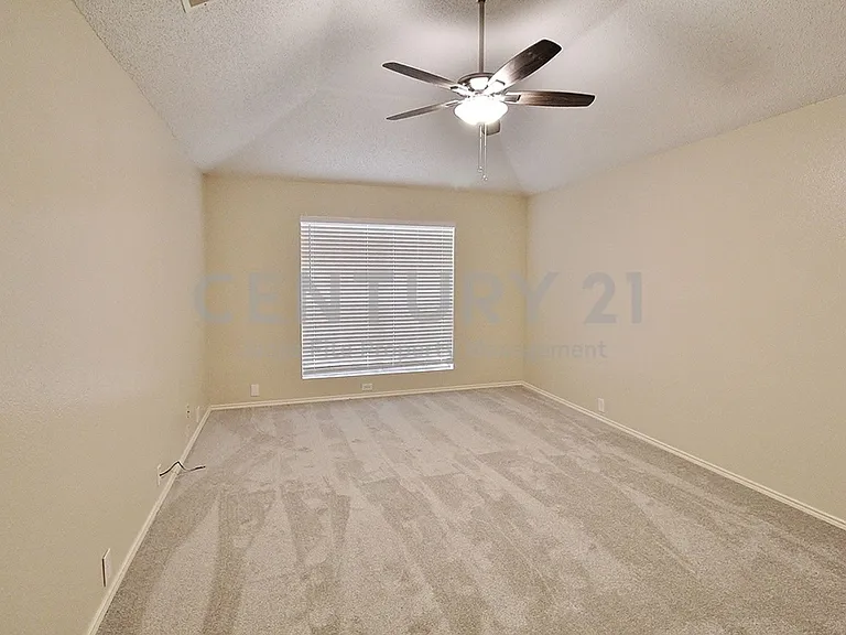 210 Ridgecrest Dr — Photo 10