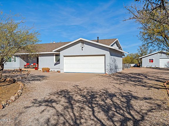 4th image of 2500 N APPALOOSA Place