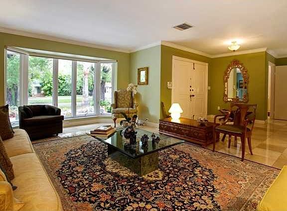 4th image of 1118 Alhambra Cir