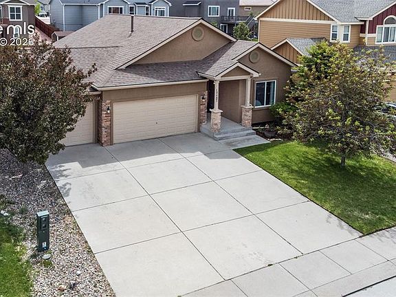 2nd image of 10487 Mount Evans Dr