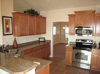2nd image of 3063 Chavez Ave