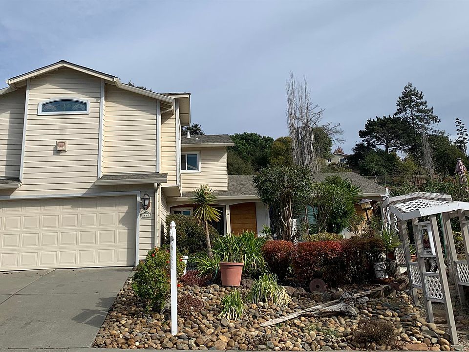1st image of 448 Lexington Dr