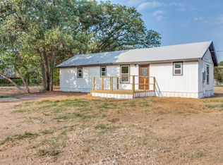 334 Briar Oaks Dr, Azle, TX 76020