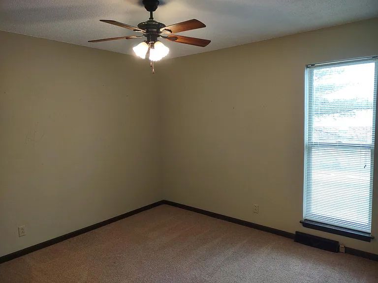 332 Southampton Dr #1 — Photo 6