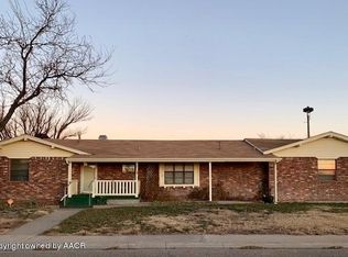2713 Grinnell Dr, Perryton, TX 79070