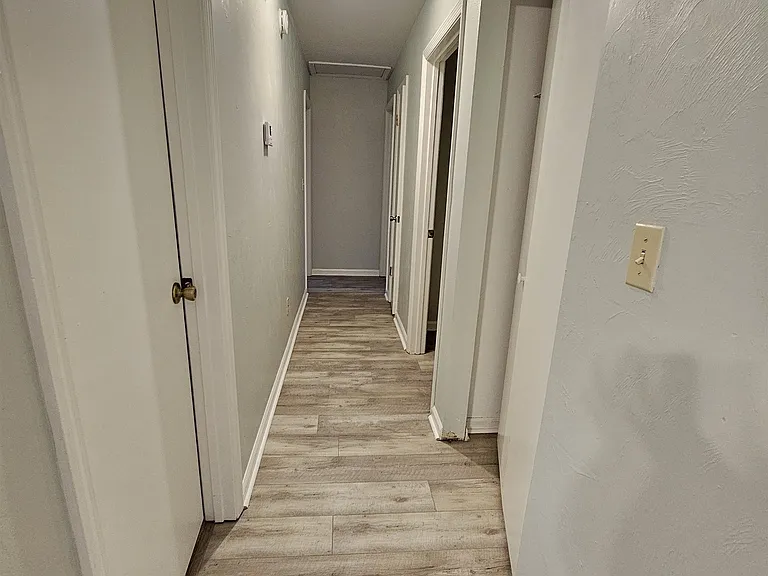 8224 Hunters Ridge Trl — Photo 17