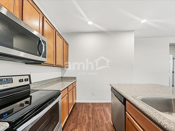 4th image of 1688 E Primavera Way