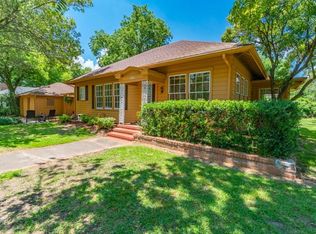 1702 Bonham St, Commerce, TX 75428