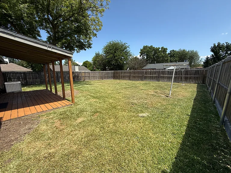 1434 Lavendale Ln — Photo 16