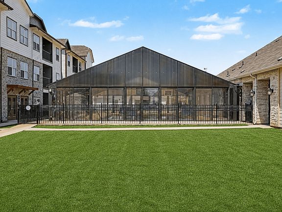 3rd image of 1109 Park Vista Rd #407