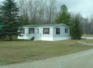 2203 Ranae St, Croswell, MI 48422