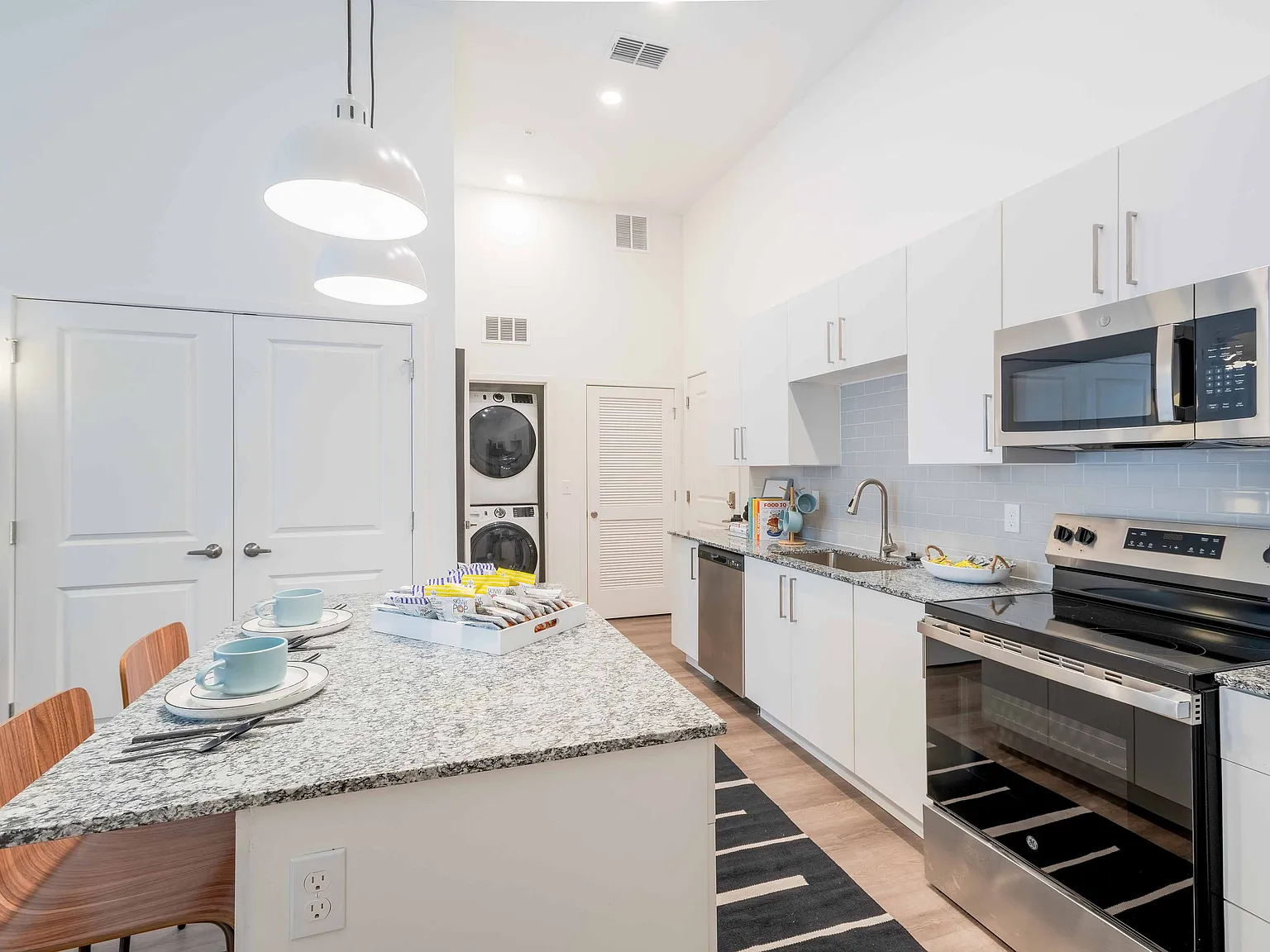 The Accolade Collegiate Village East - Student Housing — Photo 1