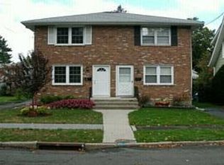 9 Center St, Suffern, NY 10901