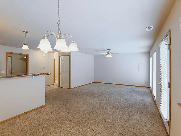 8815 Venice Ln — Photo 9