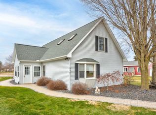 656 N Court St #AU, Au Gres, MI 48703