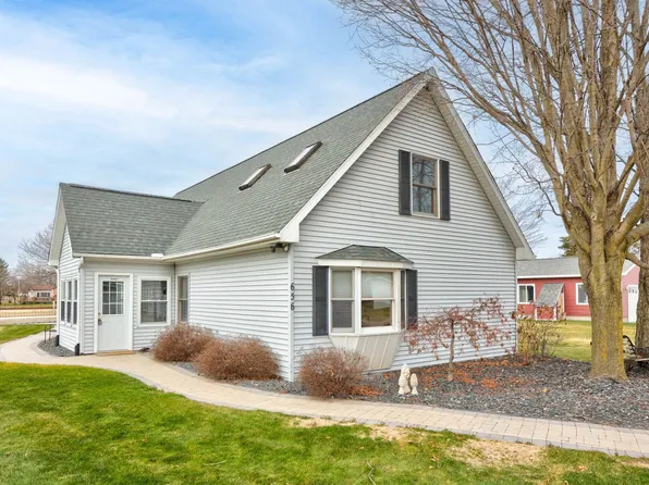 656 N Court St #Au, Au Gres, MI 48703