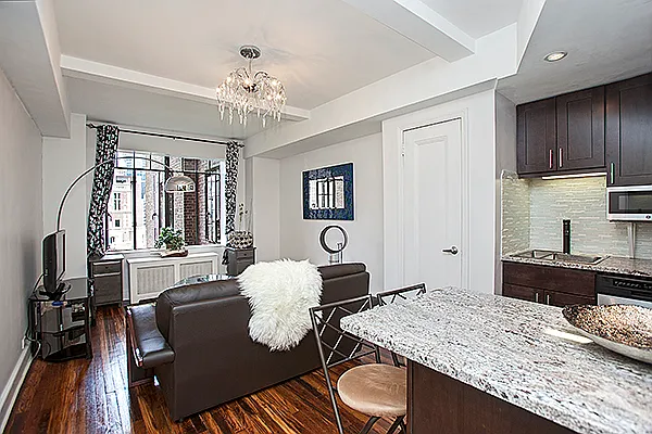 Rented by Sumitomo Real Estate Sales | media 7