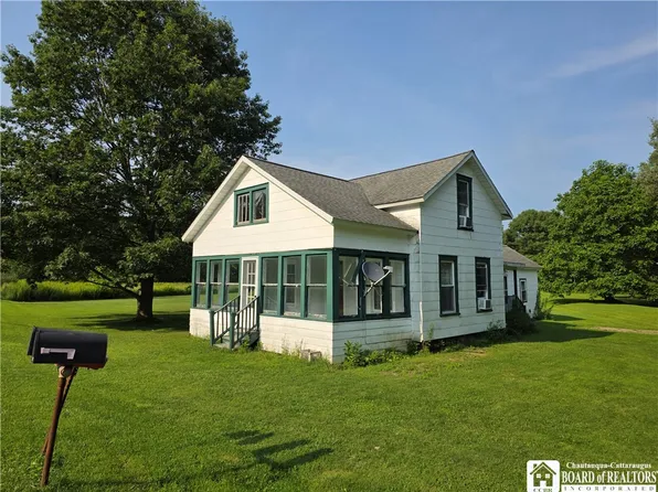 6074 Honeysette Rd, Mayville, NY 14757