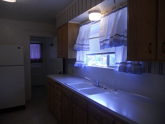 Kitchen/ Mud room