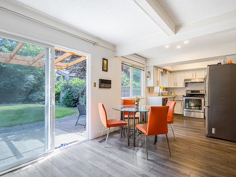 11234 Kingcome Ave — Photo 23