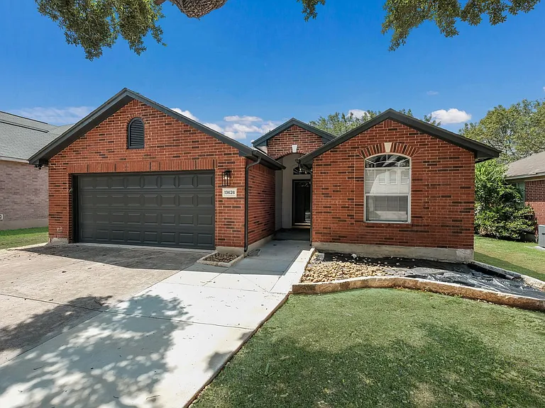 13626 Ashley Oaks — Photo 2