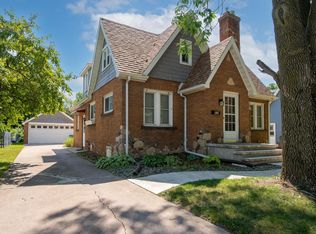 636 Grove St, Neenah, WI 54956