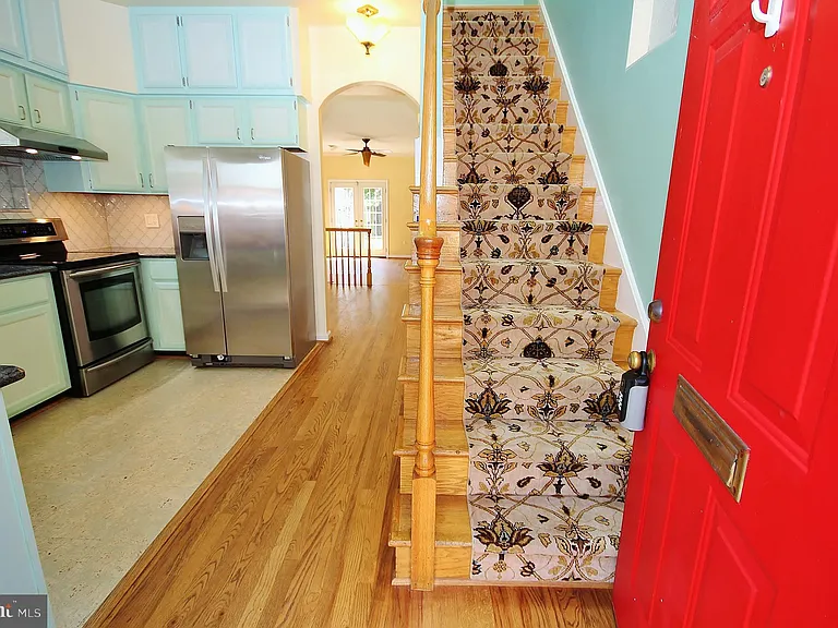 1006 Wythe St — Photo 2