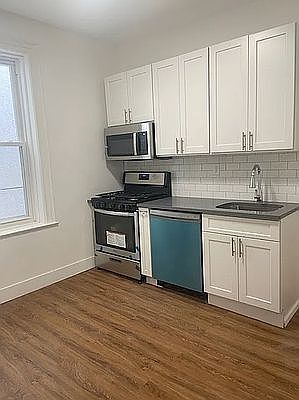 4th image of 284 19th St #3B