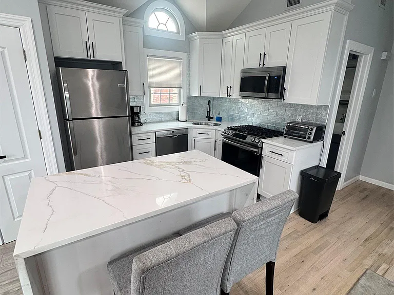 68 Brookline Ave #UPPER — Photo 6