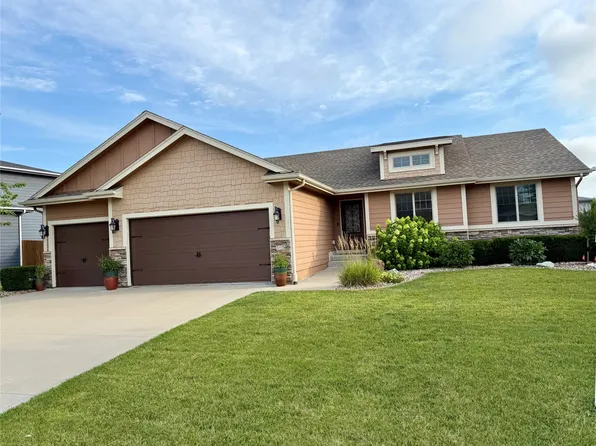 565 NE Bowman Dr, Waukee, IA 50263
